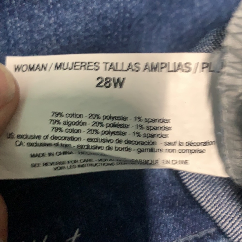 2/$15 Woman’s size 28W Gloria Vanderbilt Amanda Short. Both NWT - Picture 9 of 11